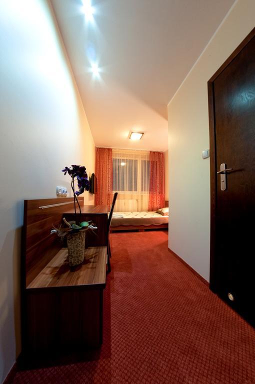 Hotel-24 Płock Esterno foto