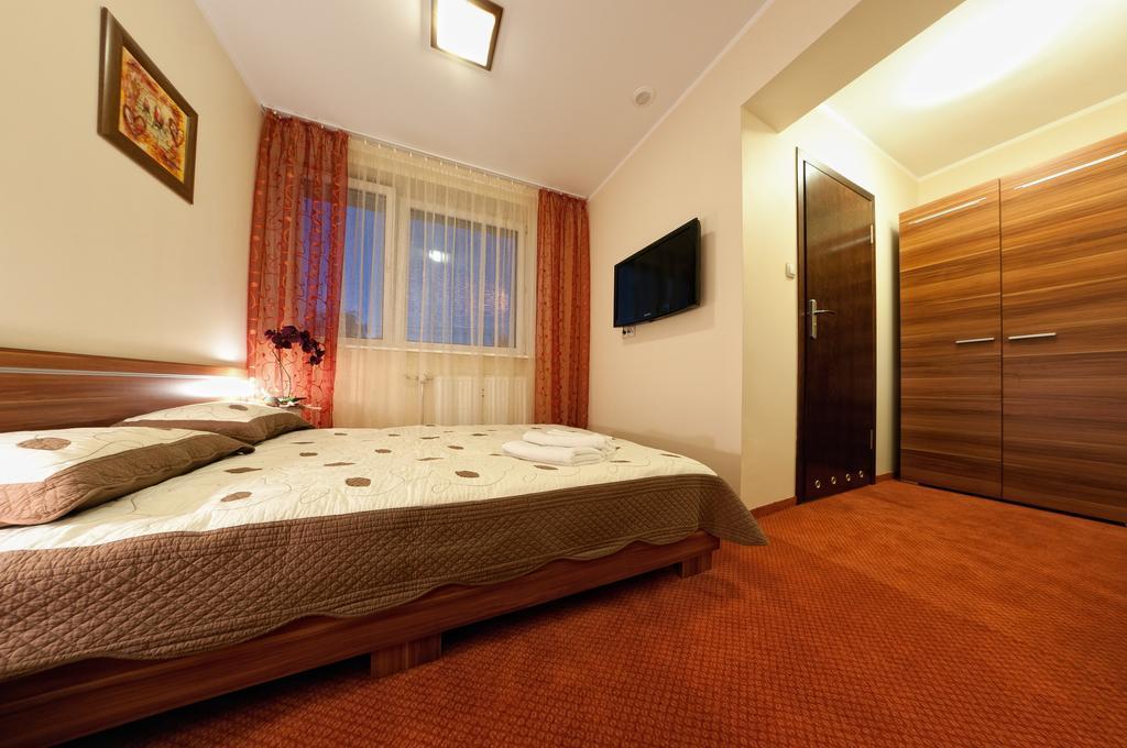 Hotel-24 Płock Esterno foto