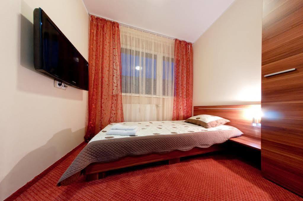 Hotel-24 Płock Esterno foto