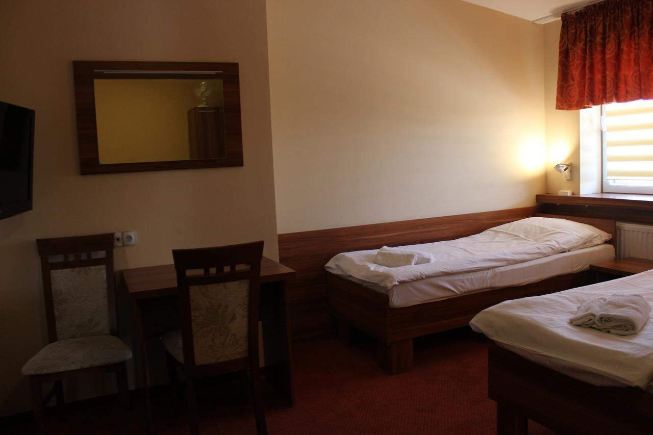 Hotel-24 Płock Esterno foto